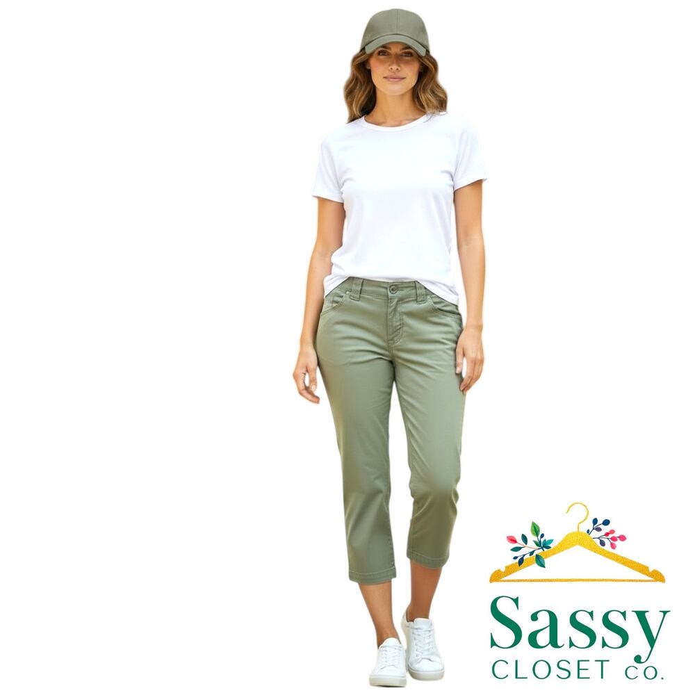 Eddie Bauer Capri Crop Pants 8 EUC Olive Green Outdoor Hiking Trail Utility